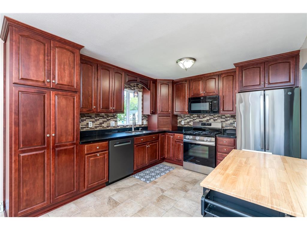 225 20th Street NW Owatonna MN 55060 7085995 image2