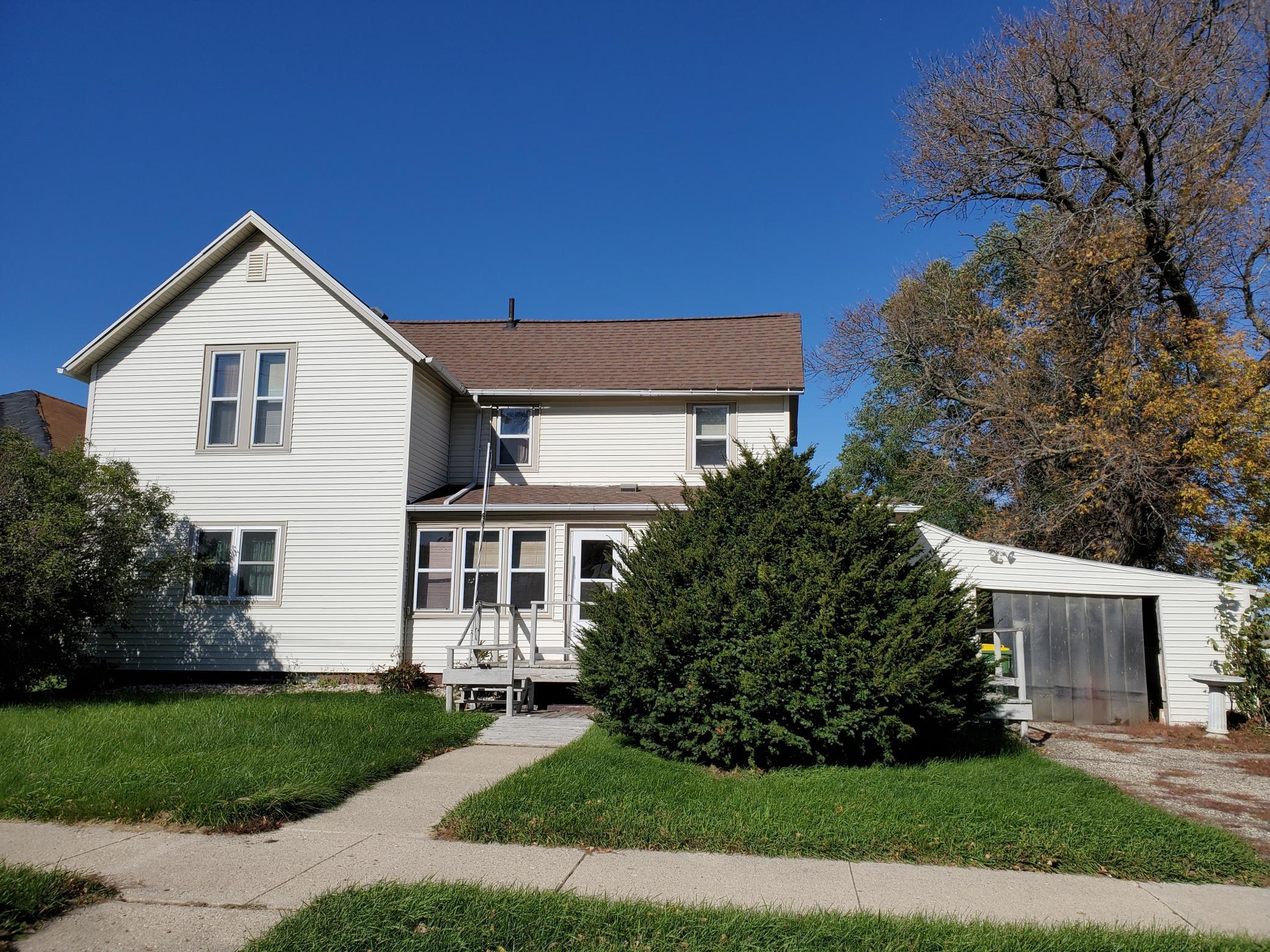 225 2nd Street NE, Pipestone, MN 56164 MLS 6117194 Edina Realty