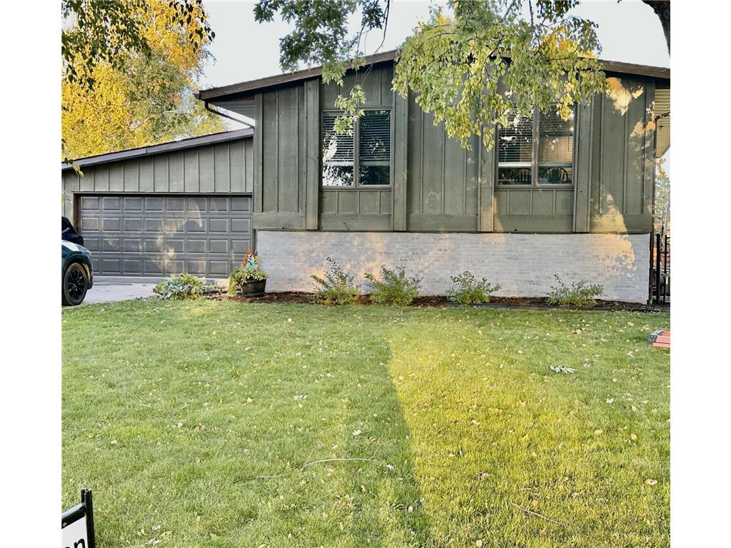 225 4th Street NE Plainview MN 55964 6472647 image1