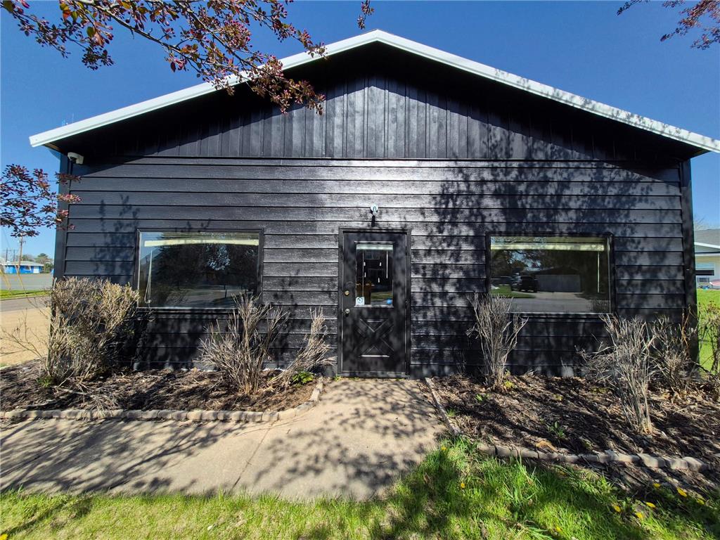 225 5th Street Clear Lake WI 54005 7066761 image1