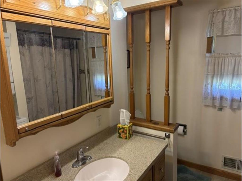 225 8th Avenue SE Waseca MN 56093 7077204 image8