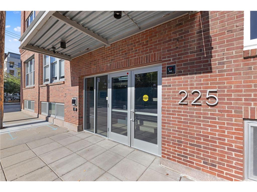 225 9th Street E #409 Saint Paul MN 55101 6801382 image2