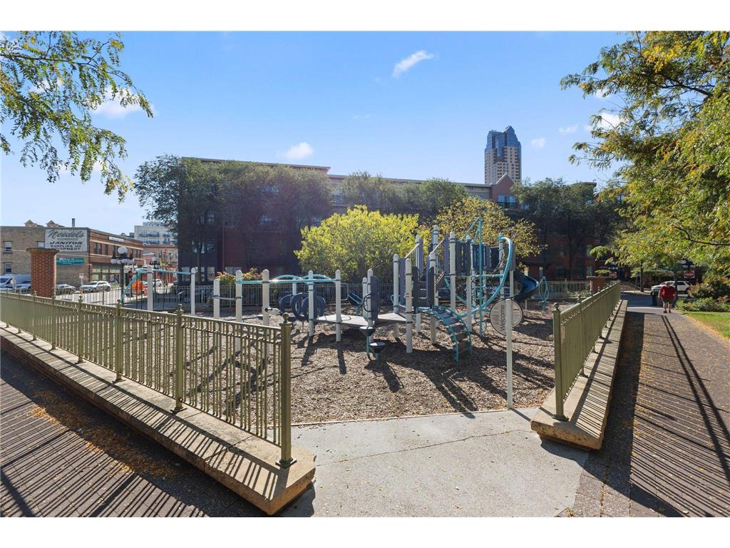 225 9th Street E #409 Saint Paul MN 55101 6801382 image35