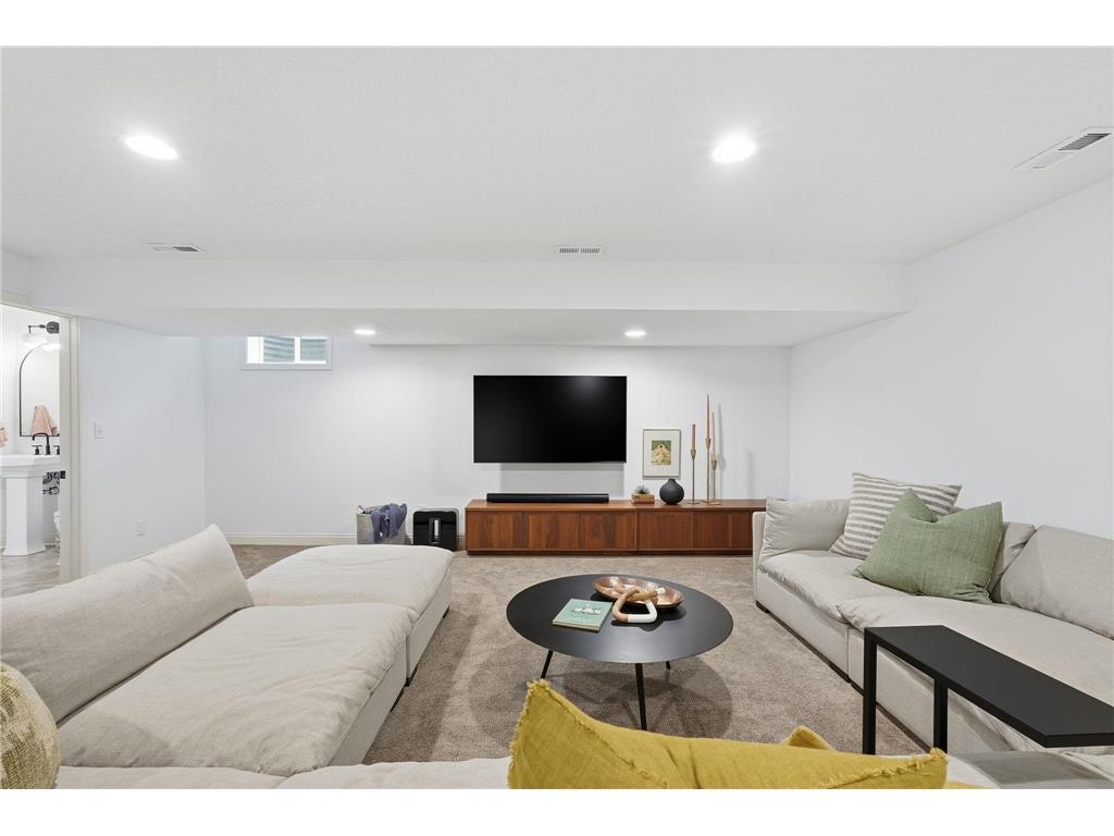 225 Broadway Avenue N Wayzata MN 55391 7060138 image31