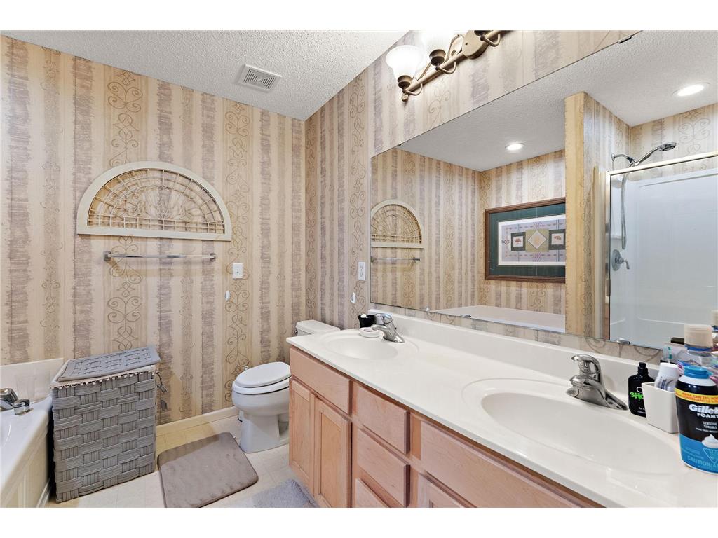 225 Heritage Lane Circle Pines MN 55014 7059518 image21
