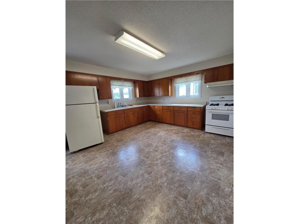 225 Lincoln Avenue Crookston MN 56716 6762758 image4