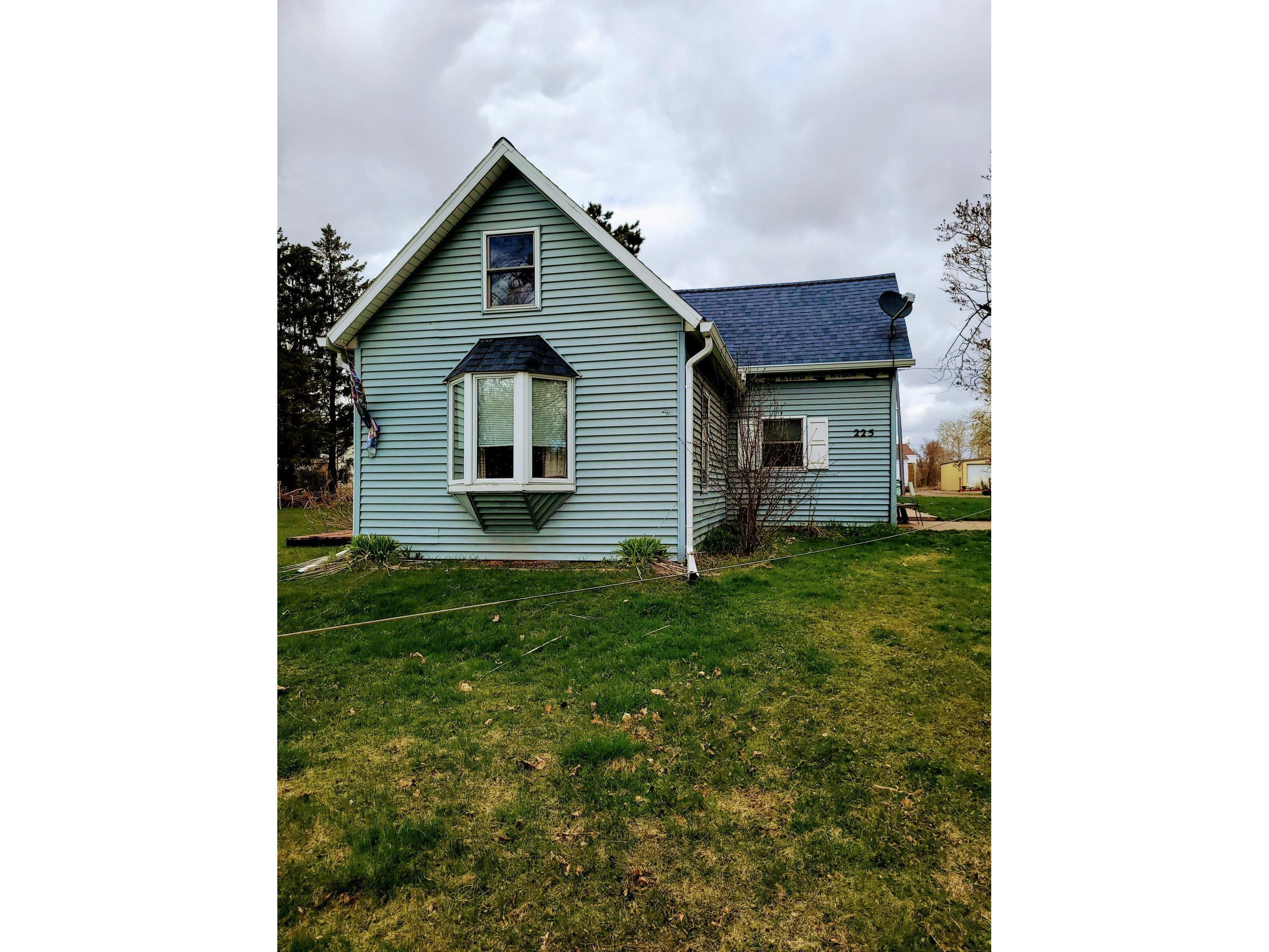 225 Lulu Avenue W, Almena, WI 54805 MLS 5743347 Edina Realty