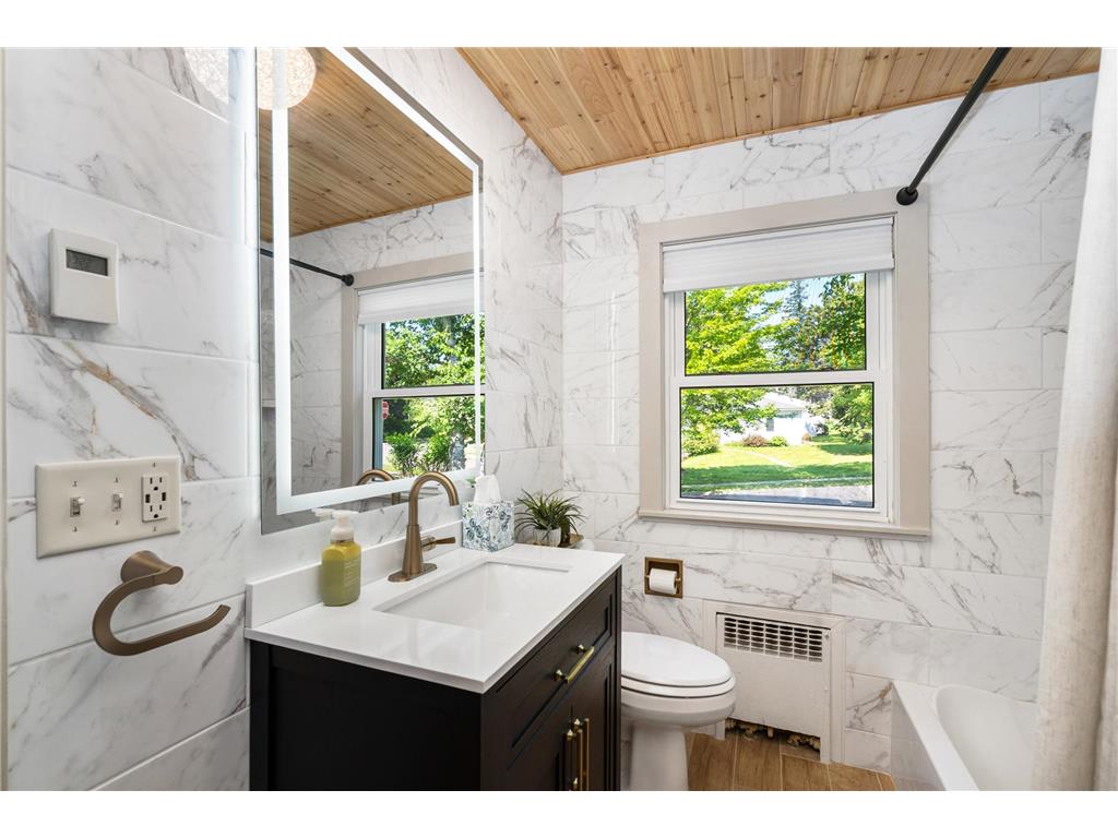 225 N 26th Avenue E Duluth MN 55812 7102822 image32