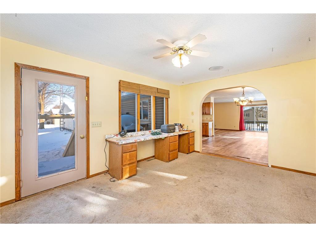 225 S 7th Avenue E #E Truman MN 56088 6824455 image10