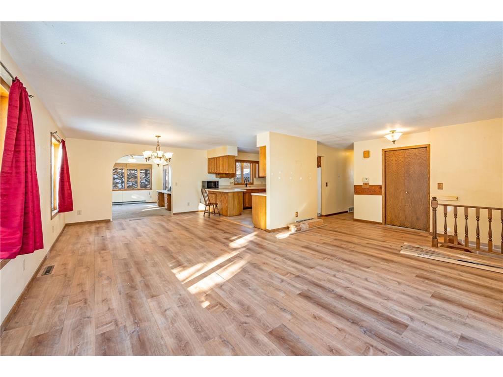 225 S 7th Avenue E #E Truman MN 56088 6824455 image2