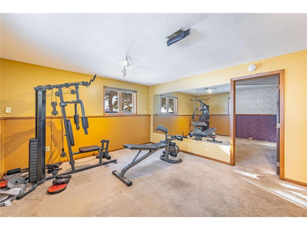 225 S 7th Avenue E #E Truman MN 56088 6824455 image22