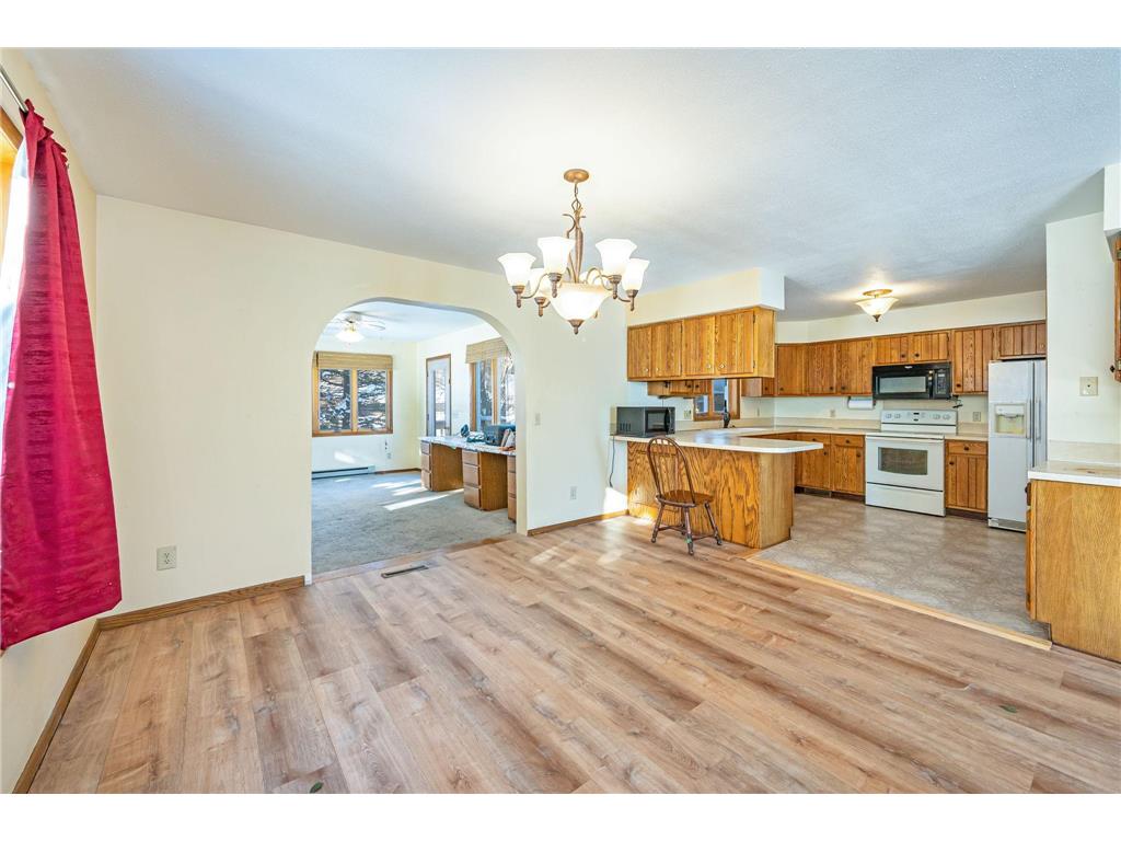 225 S 7th Avenue E #E Truman MN 56088 6824455 image3