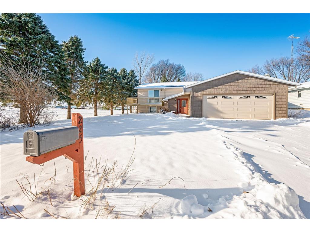 225 S 7th Avenue E #E Truman MN 56088 6824455 image33