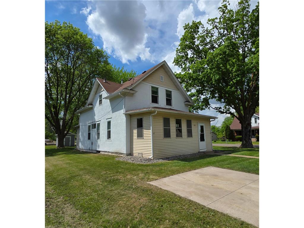 225 S Irving Avenue Rush City MN 55069 6721606 image1