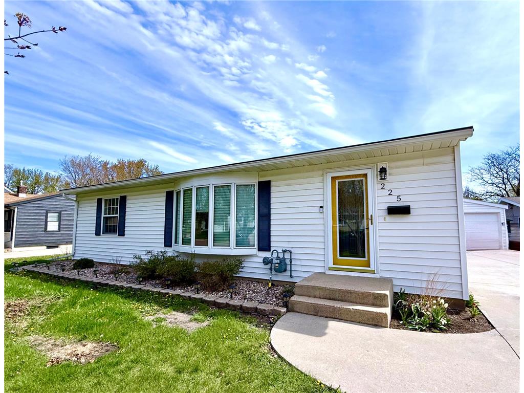 225 Sunrise Boulevard Redwood Falls MN 56283 7067661 image2