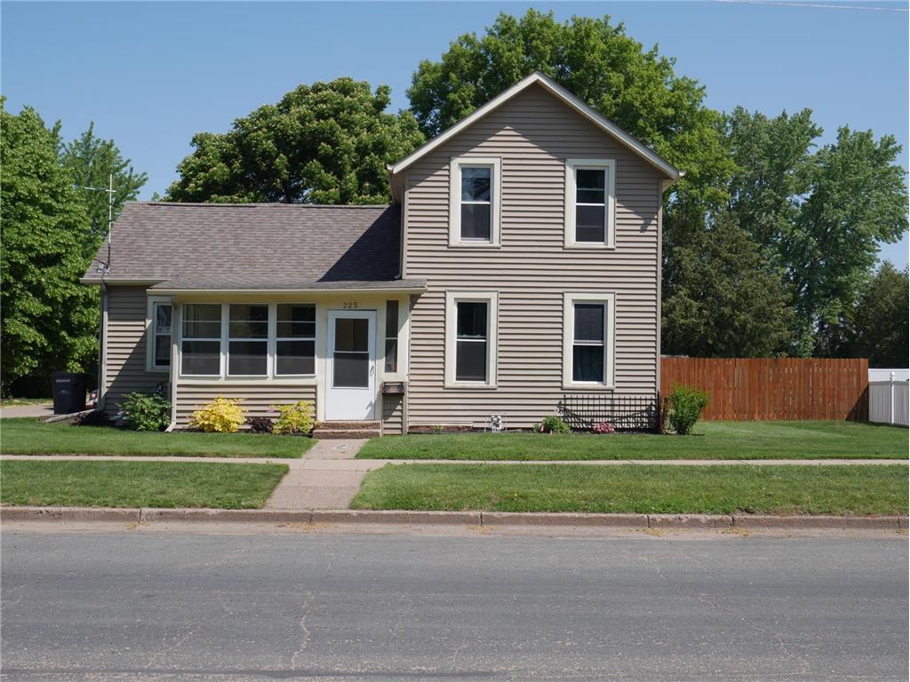 225 W 2nd Street New Richmond WI 54017 6376497 image1
