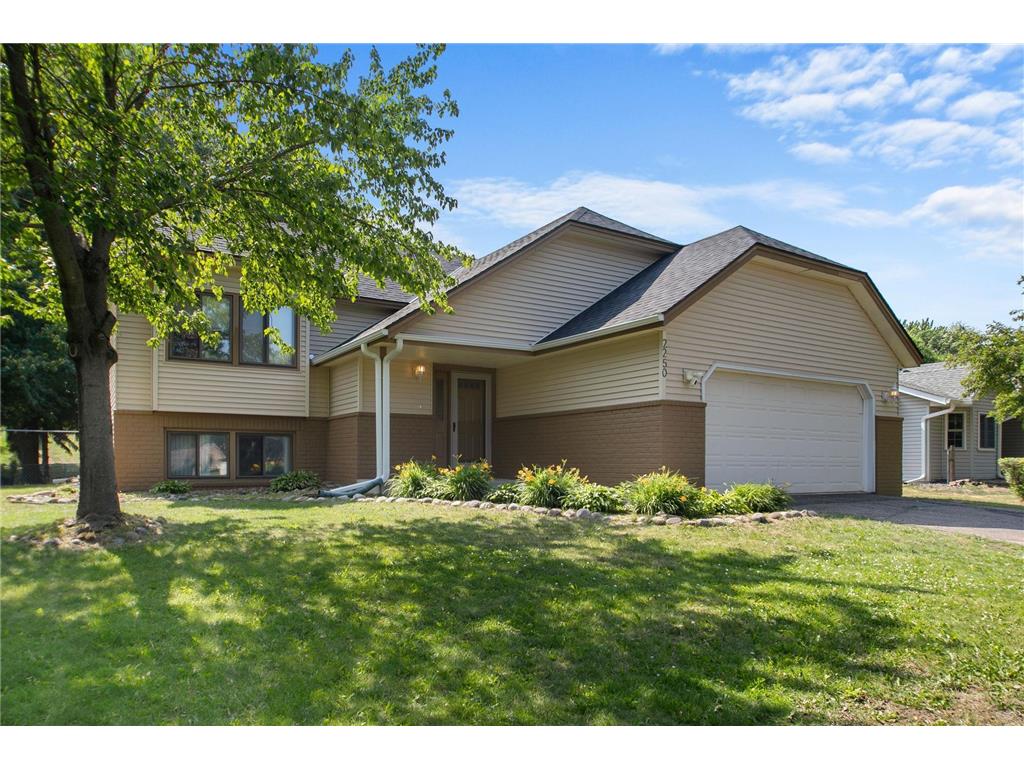 2250 Helena Road N, Oakdale, MN, 55128 MLS 6390679 Edina Realty