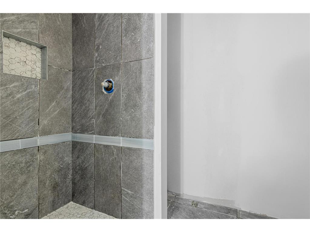 2250 Larry Lane Newport MN 55055 6764562 image12