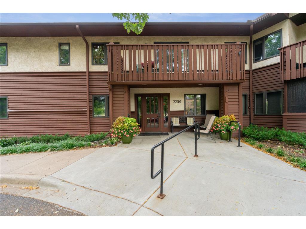 2250 Luther Place #105 Saint Paul MN 55108 6431487 image1