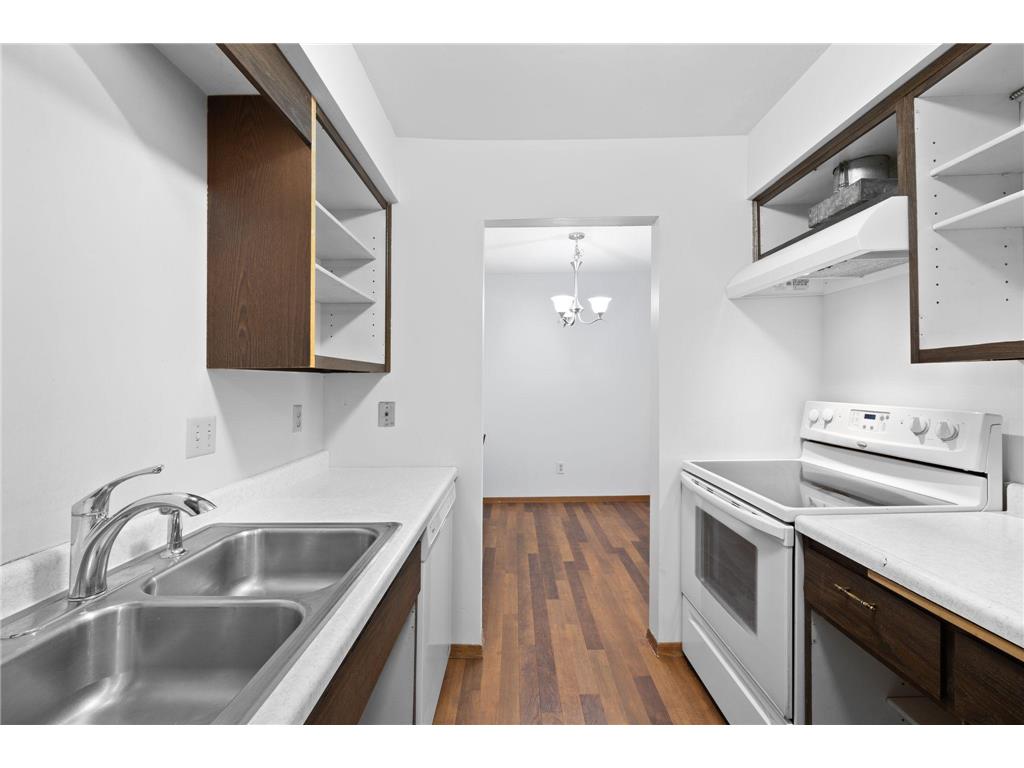2250 Midland Grove Road #307 Roseville MN 55113 7074537 image7