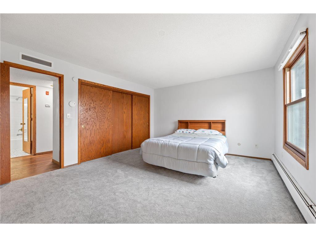 2250 Midland Grove Road #307 Roseville MN 55113 7074537 image9