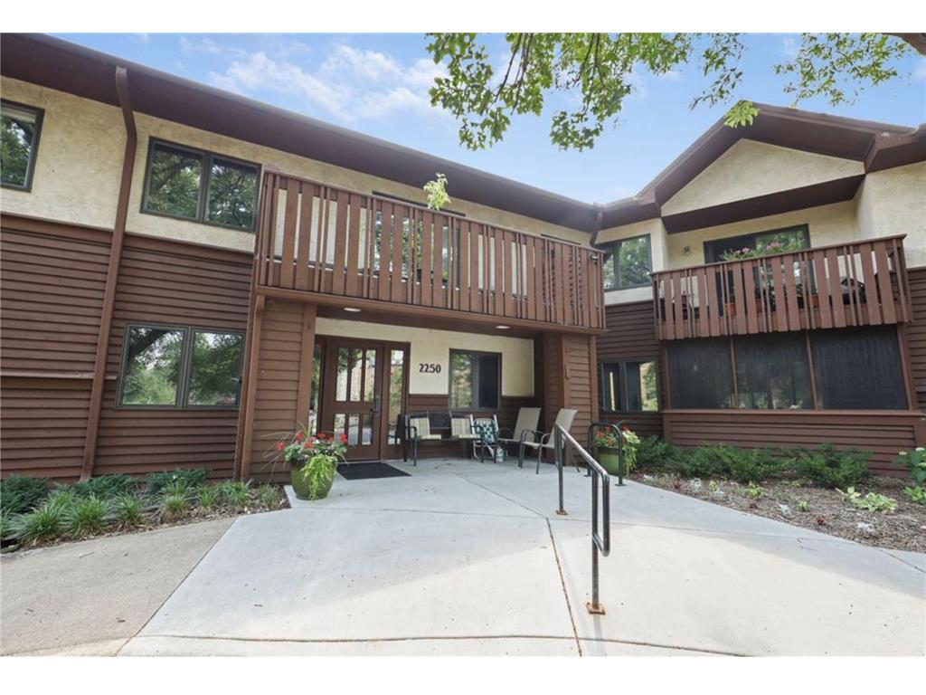 2250 W Luther Place #101 Saint Paul MN 55108 6715755 image1