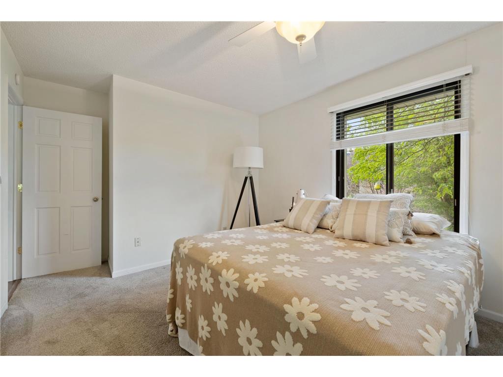 2252 Country Lane Minnetonka MN 55305 7076676 image15