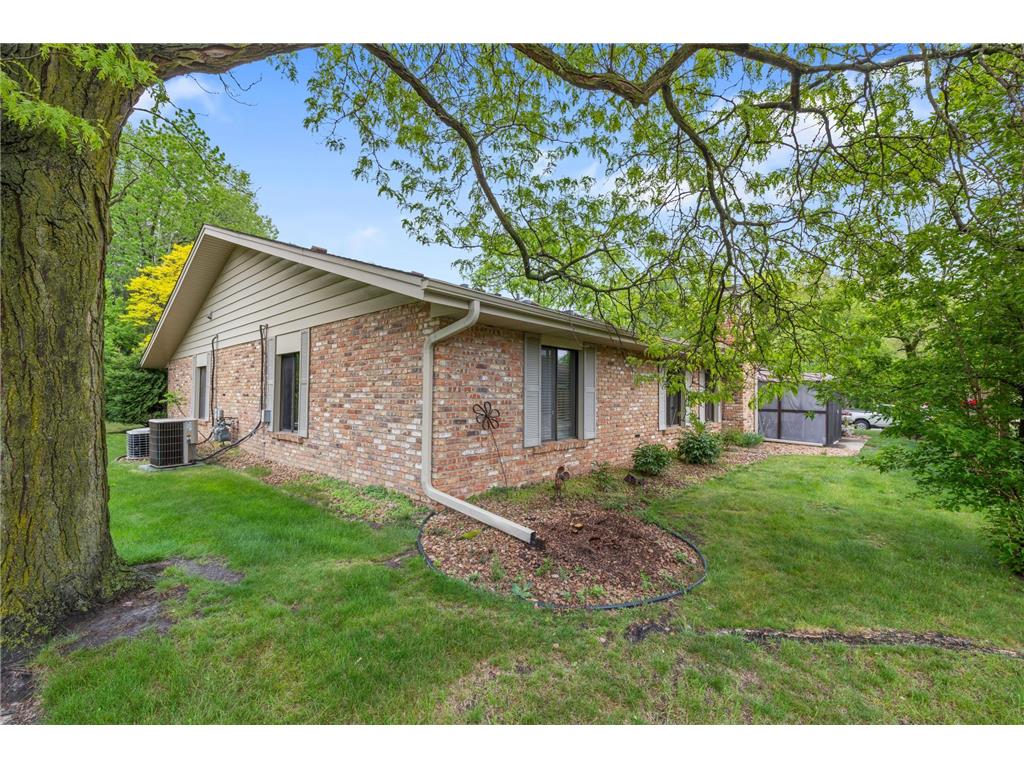 2252 Country Lane Minnetonka MN 55305 7076676 image18