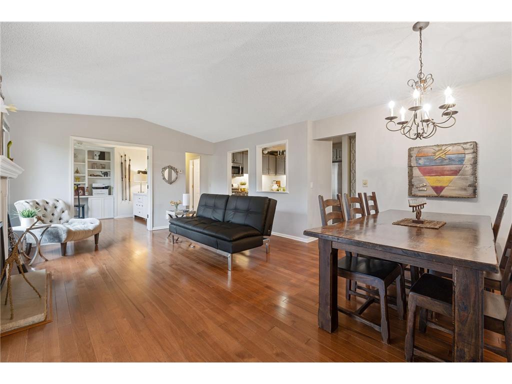 2252 Country Lane Minnetonka MN 55305 7076676 image3