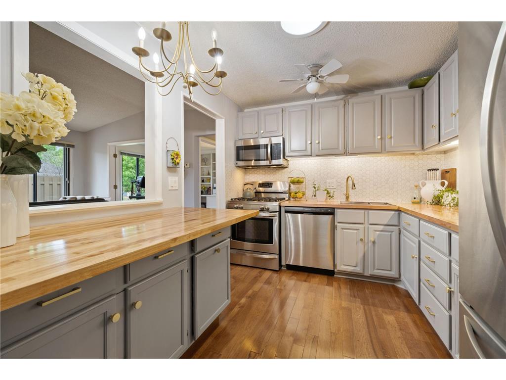 2252 Country Lane Minnetonka MN 55305 7076676 image5
