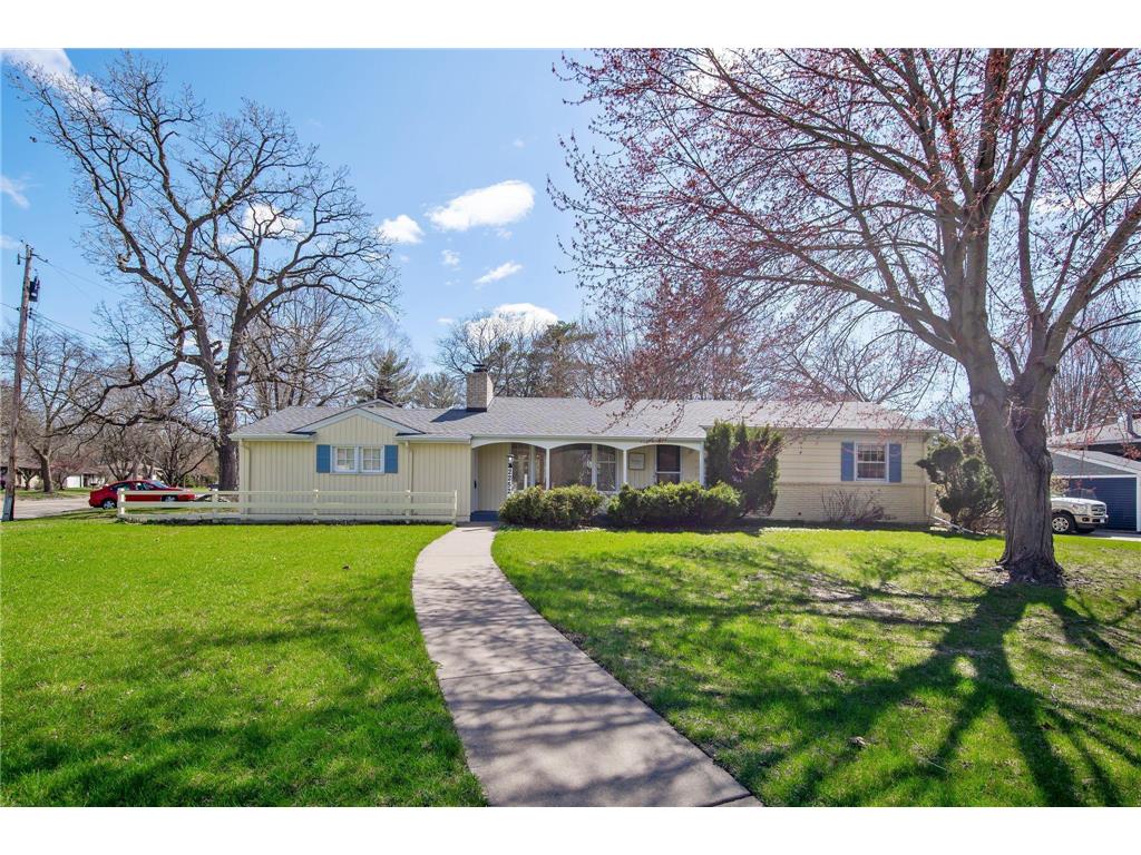 2252 Southwood Drive White Bear Lake MN 55110 6362209 image1