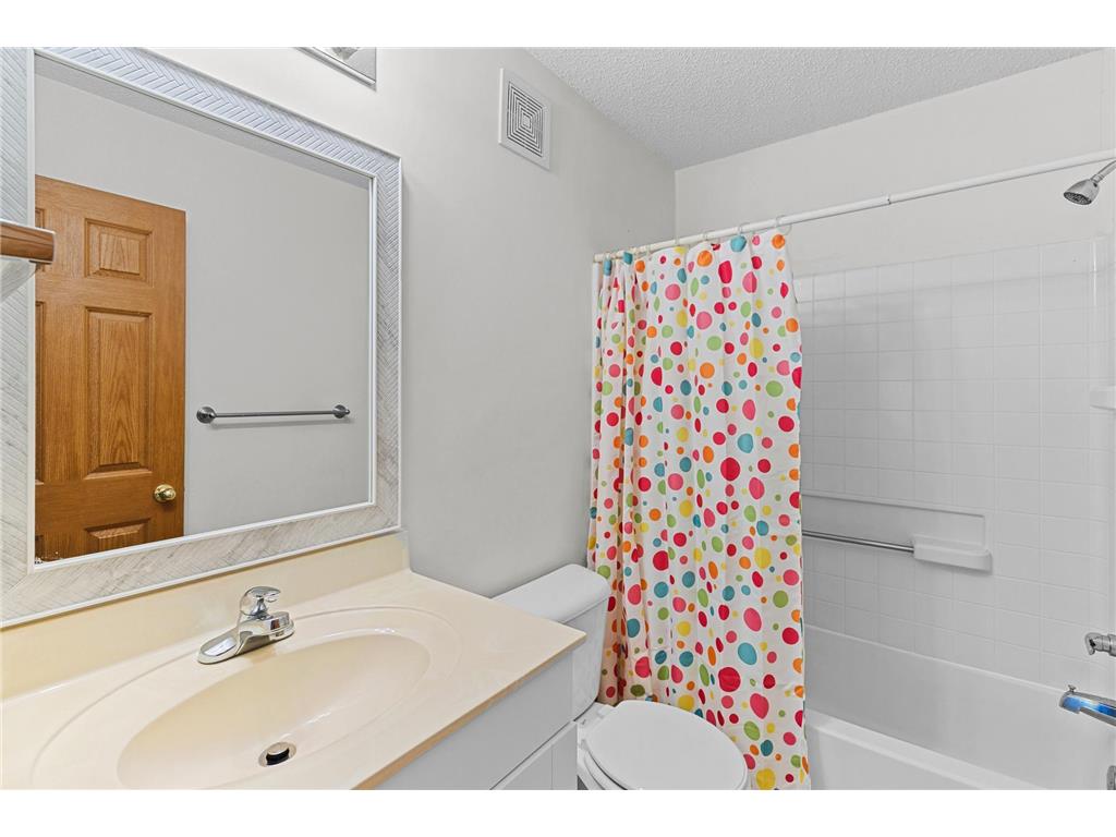 2253 118th Avenue NE Blaine MN 55449 7091221 image24