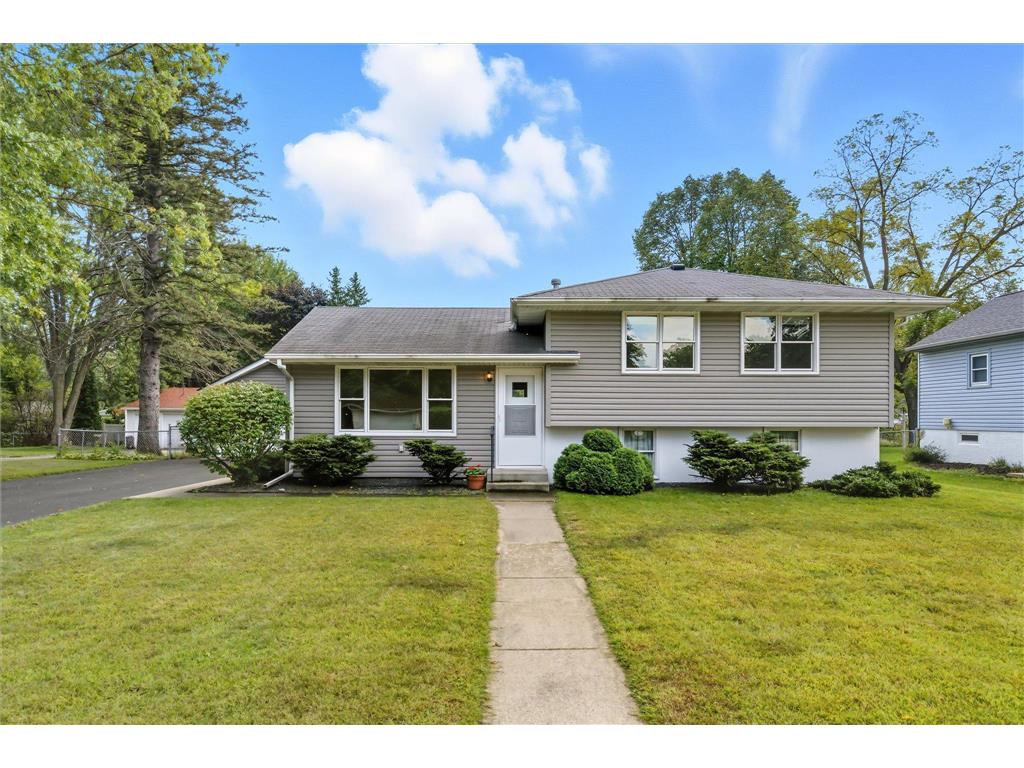 2253 County Road H New Brighton MN 55112 6625919 image1