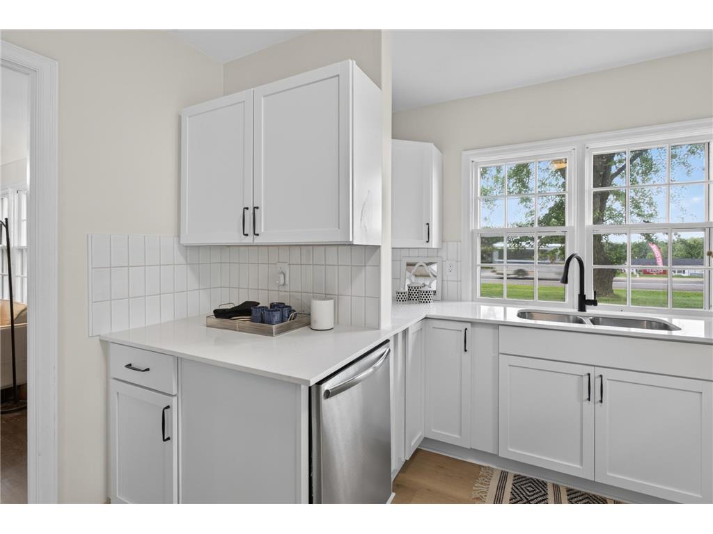 2253 Geneva Avenue N Oakdale MN 55128 7093345 image5