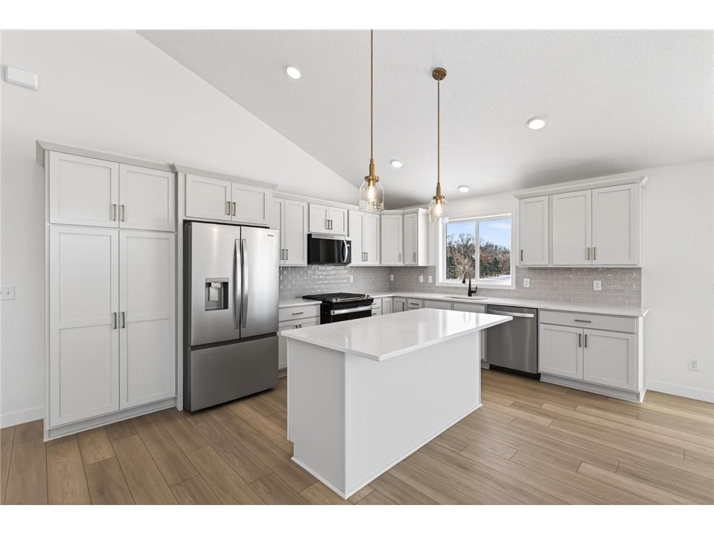 22544 Raven Street NW Oak Grove MN 55005 7018125 image1