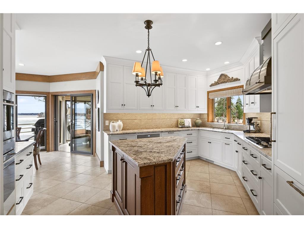 2255 S Shore Boulevard White Bear Lake MN 55110 - White Bear 7011566 image17