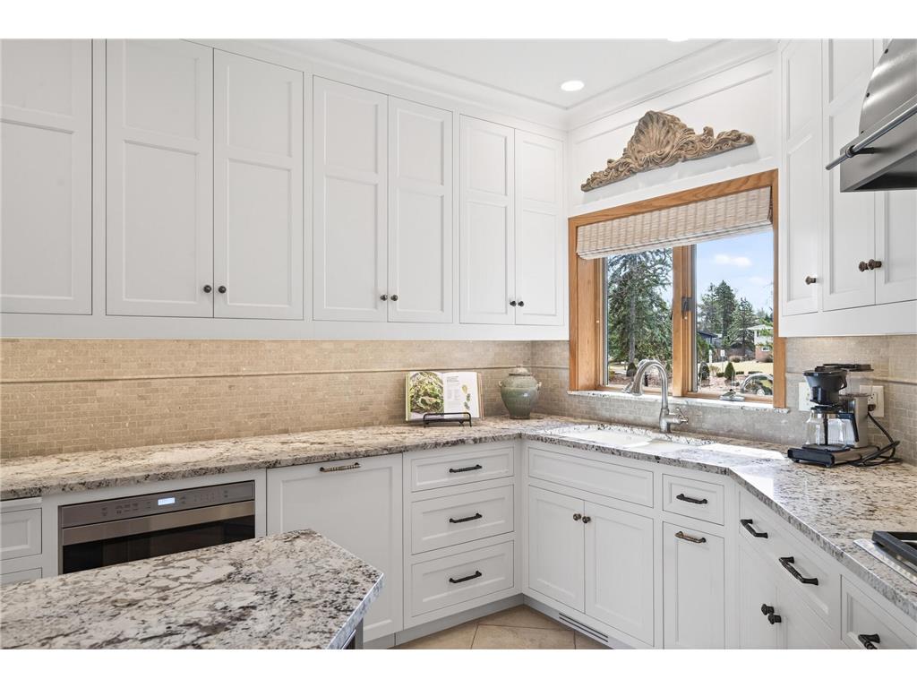 2255 S Shore Boulevard White Bear Lake MN 55110 - White Bear 7011566 image19