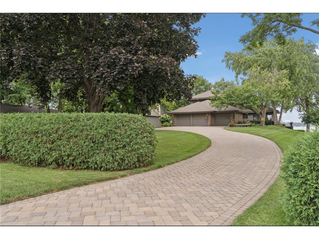 2255 S Shore Boulevard White Bear Lake MN 55110 - White Bear 7011566 image2
