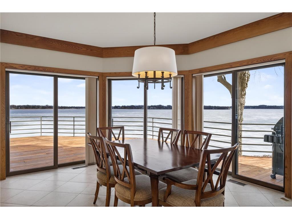 2255 S Shore Boulevard White Bear Lake MN 55110 - White Bear 7011566 image23