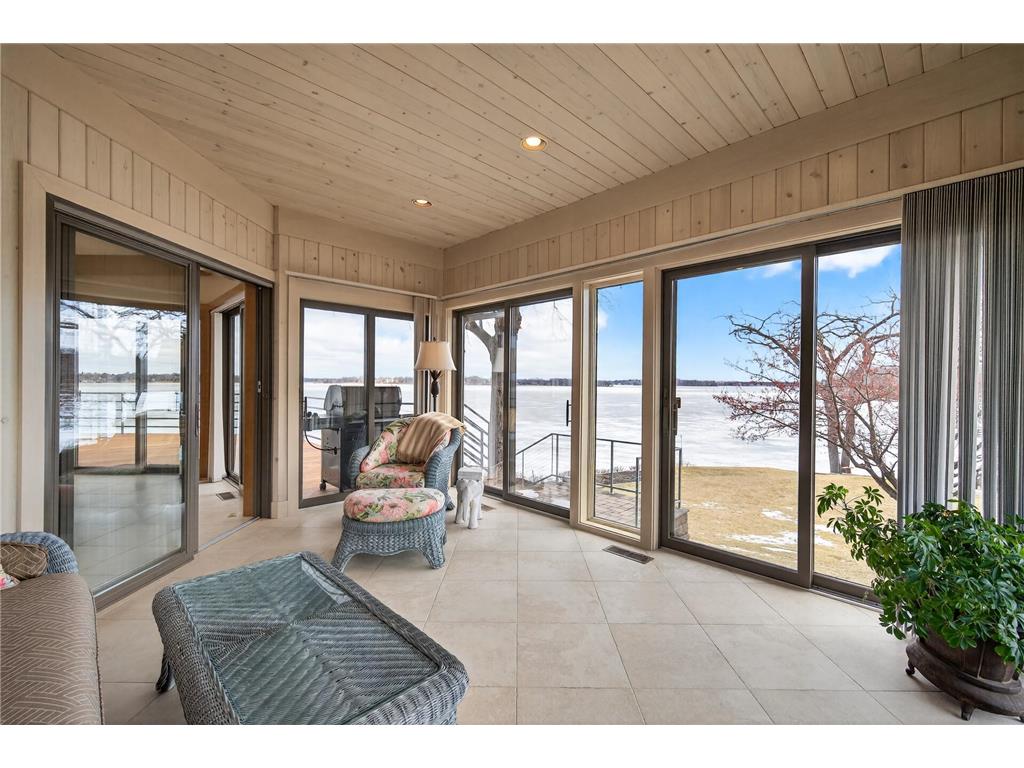 2255 S Shore Boulevard White Bear Lake MN 55110 - White Bear 7011566 image24