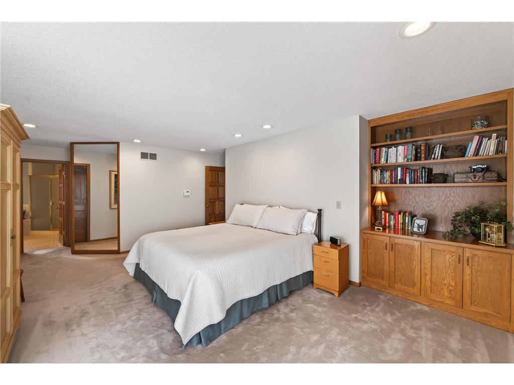 2255 S Shore Boulevard White Bear Lake MN 55110 - White Bear 7011566 image32