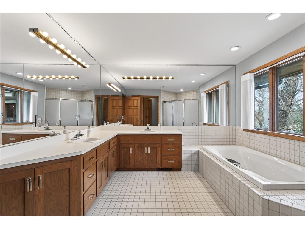 2255 S Shore Boulevard White Bear Lake MN 55110 - White Bear 7011566 image34