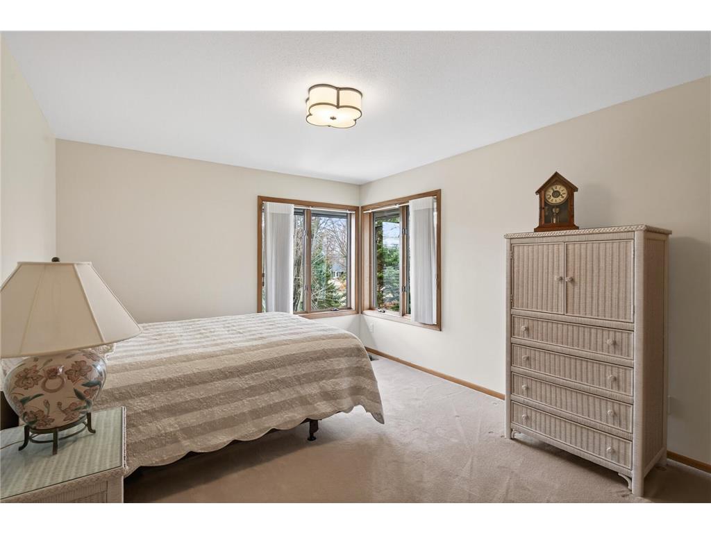 2255 S Shore Boulevard White Bear Lake MN 55110 - White Bear 7011566 image36