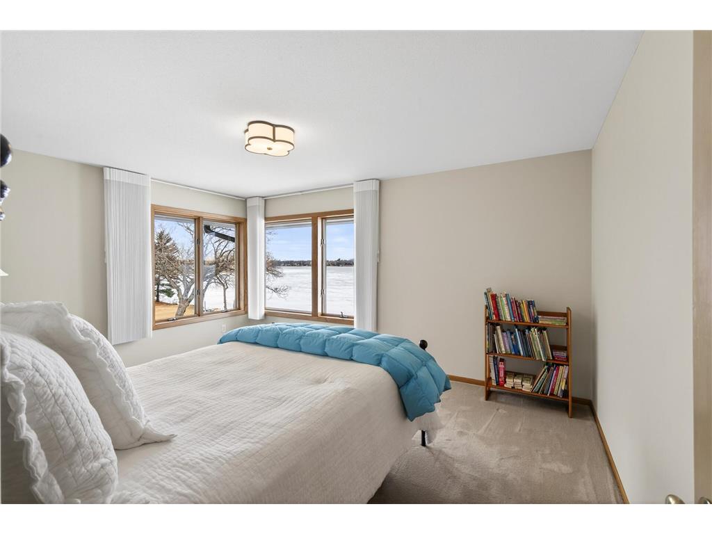 2255 S Shore Boulevard White Bear Lake MN 55110 - White Bear 7011566 image37