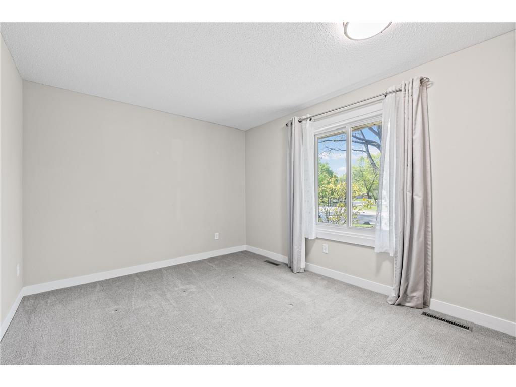 2257 Country Lane Minnetonka MN 55305 7058348 image16