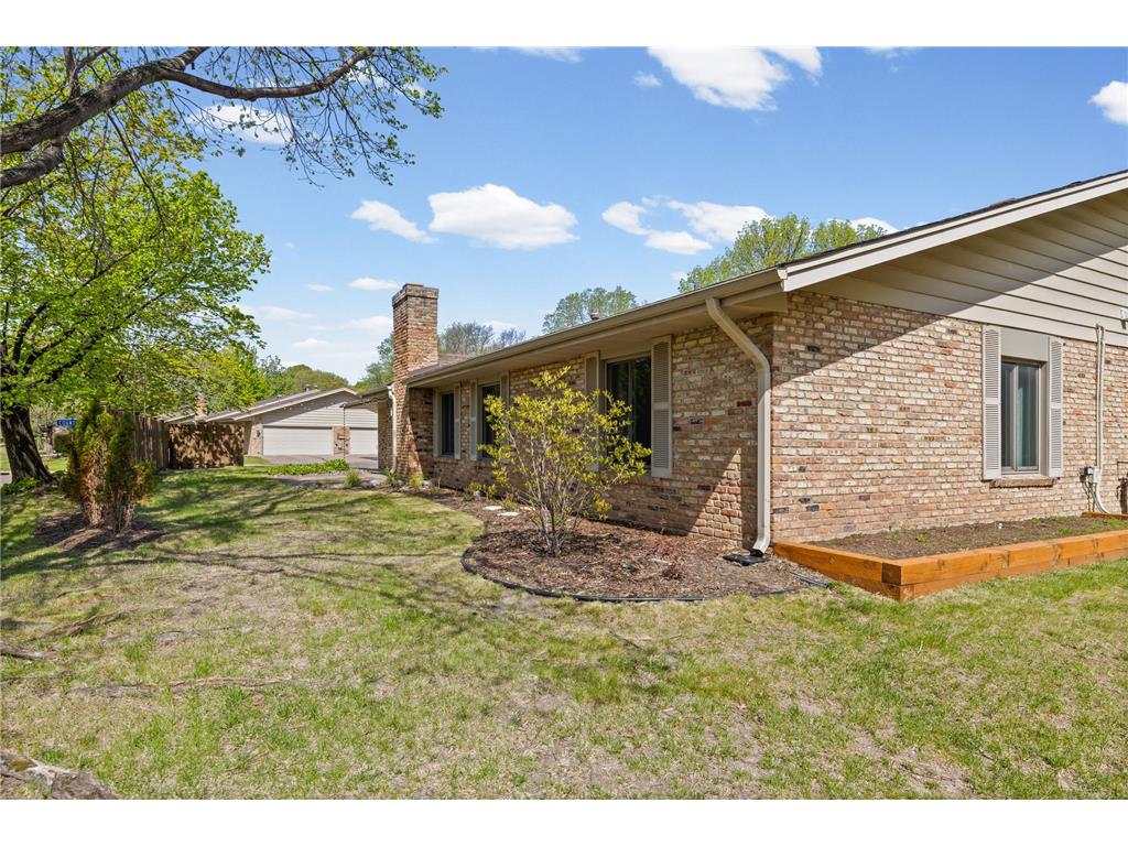 2257 Country Lane Minnetonka MN 55305 7058348 image21