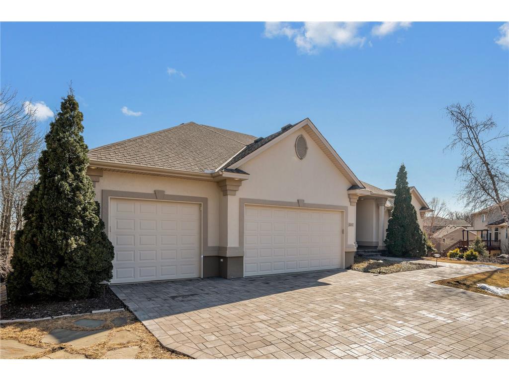 2257 Manuela Drive Chaska MN 55318 6684980 image1