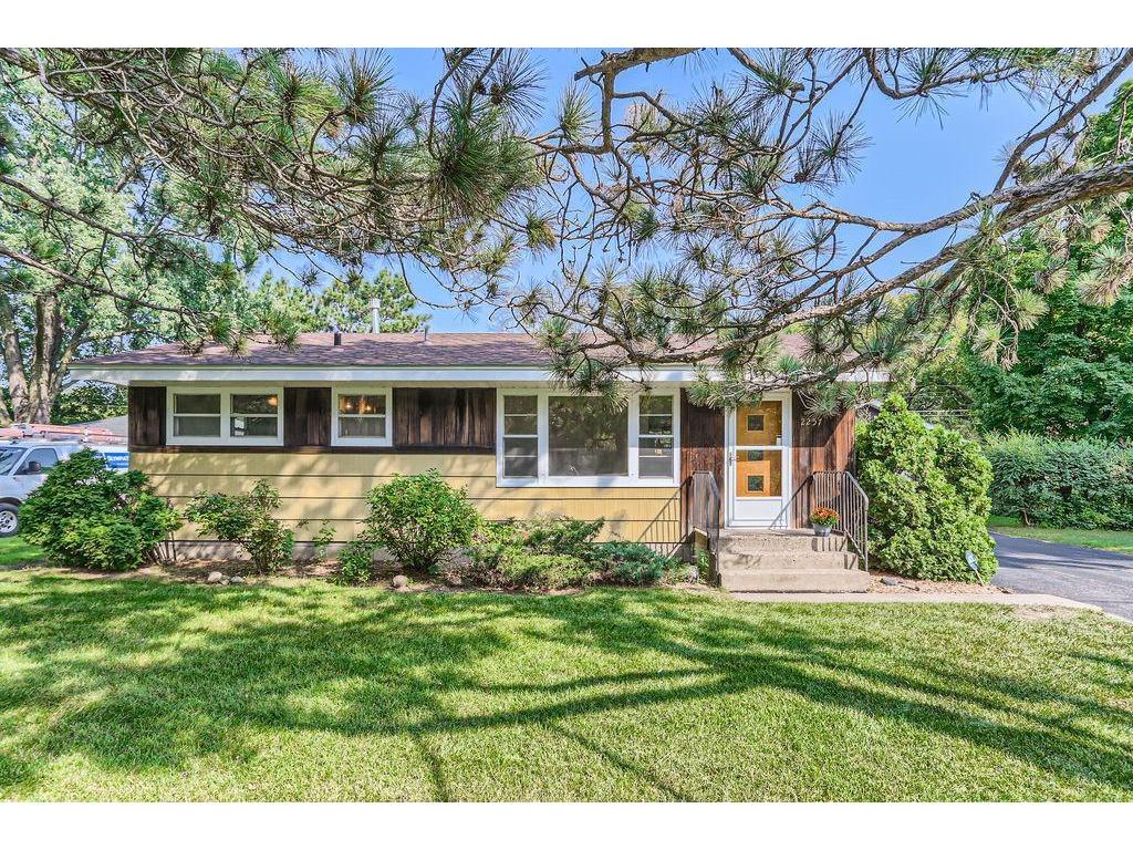 2257 Oriole Avenue New Brighton MN 55112 6594489 image1