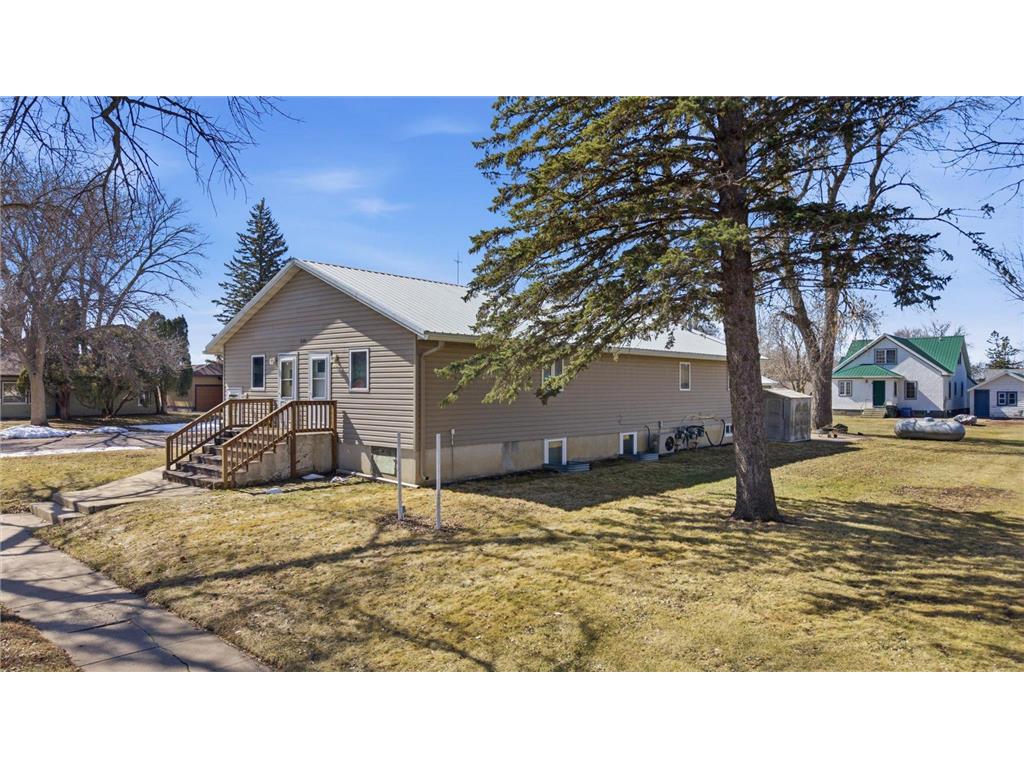 226 3rd Avenue S Brownton MN 55312 7046112 image2