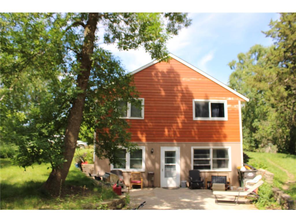 226 3rd Avenue SE New London MN 56273 6559677 image1